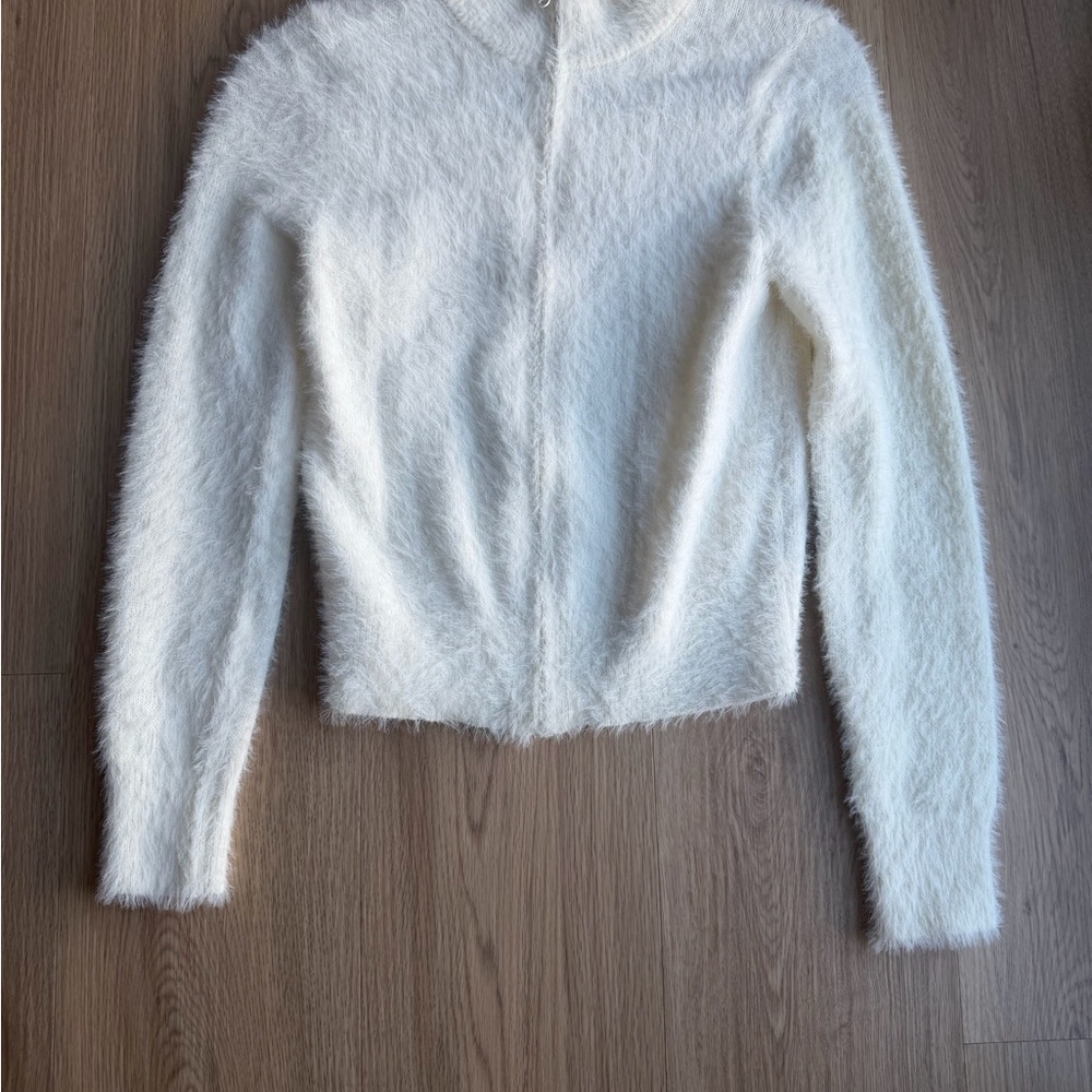 Women's Winter White No Boundaries Eyelash Cardigan Size Medium (7-9)